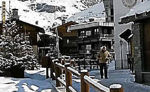 In a remarkable demonstration of the country's famed work ethic, Swiss citizens appear to have voted against raising the minimum holiday from four weeks to six. In a remarkable demonstration of the country's famed work ethic, Swiss citizens appear to have voted against raising the minimum holiday from four weeks to six.